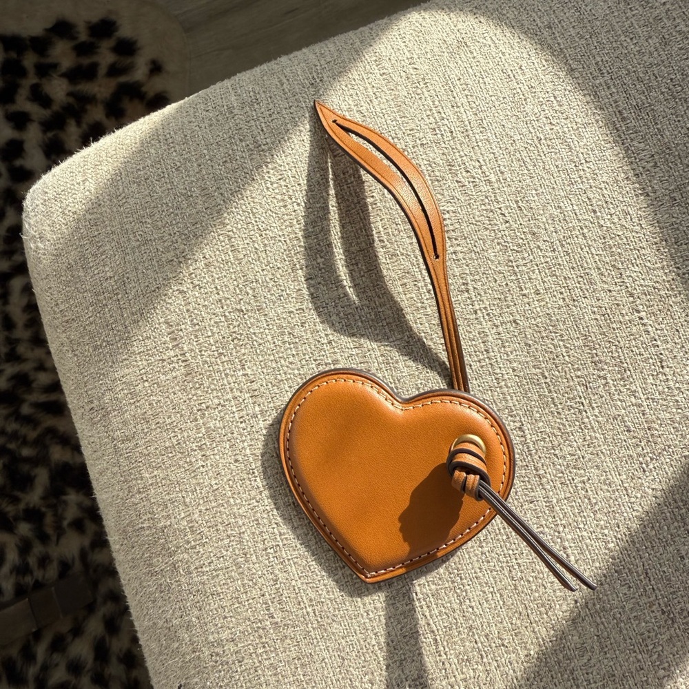 Coach Oversized Heart Bag Charm - Picture 3 of 5